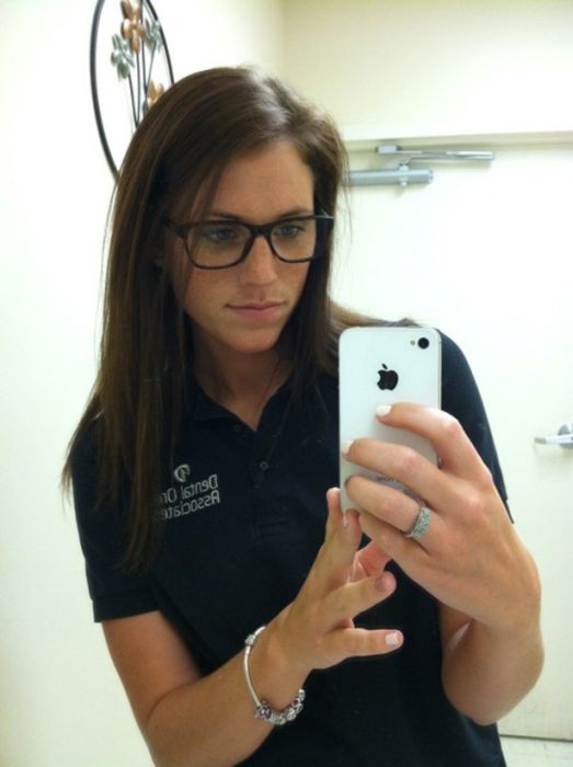 Girls Get Bored at Work. Part 2 (34 pics)