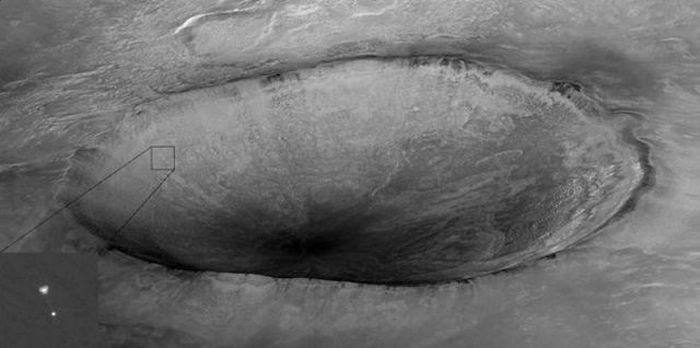Pictures of Mars Taken by Orbiter (12 pics)