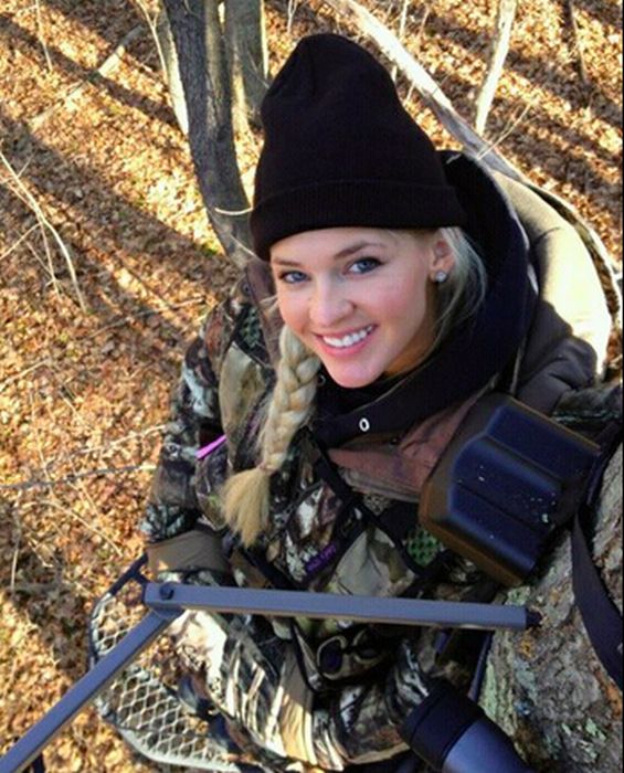 Photos of Miss Kansas Theresa Vail (16 pics)