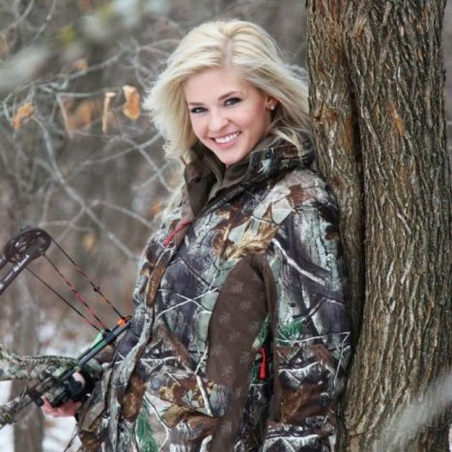 Photos of Miss Kansas Theresa Vail (16 pics)