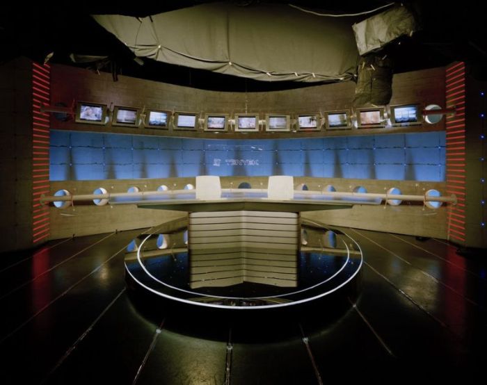 TV Studios Around the World (20 pics)