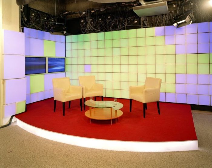 TV Studios Around the World (20 pics)