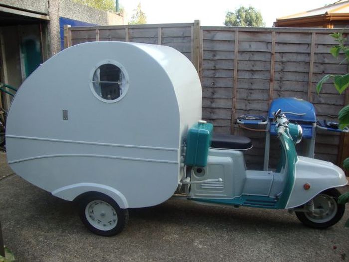 An Old Scooter Transformed into a Mobile Home (28 pics)