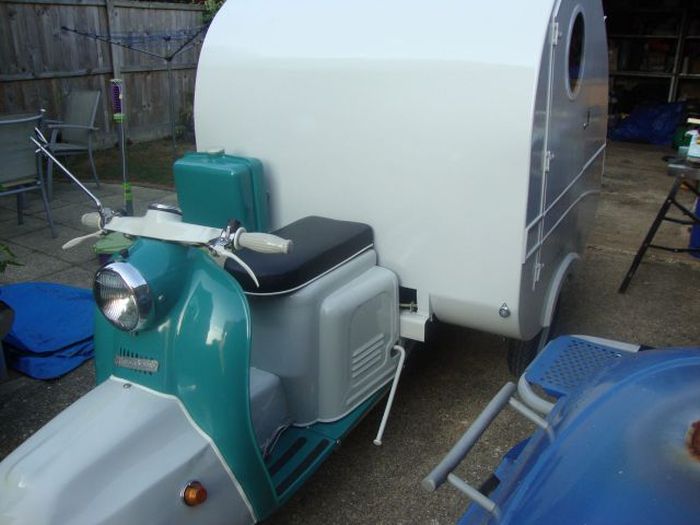 An Old Scooter Transformed into a Mobile Home (28 pics)