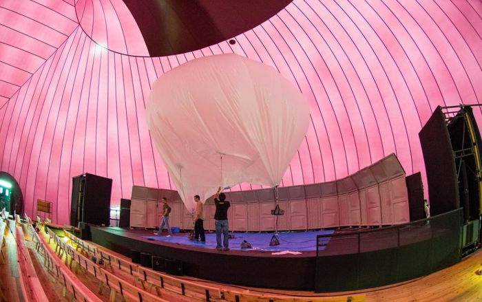 Inflatable Concert Hall (9 pics)