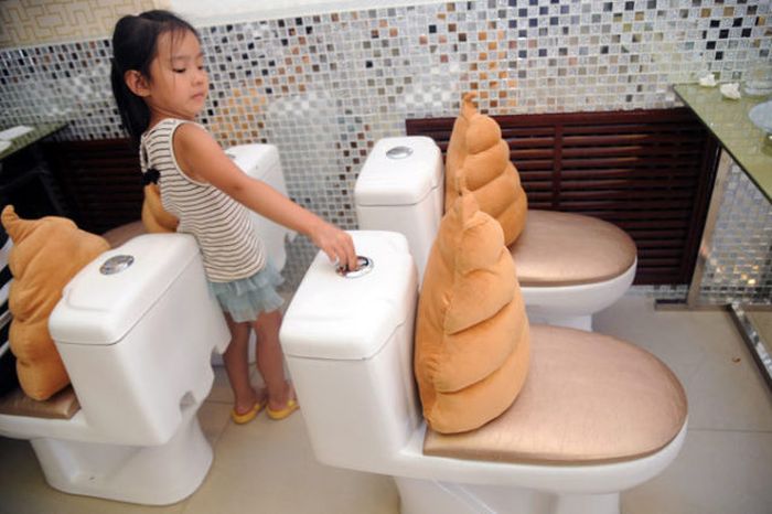 Toilet Restaurant in China (38 pics)
