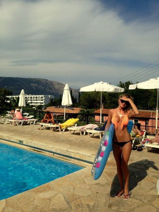 Bikini Girls (41 pics)