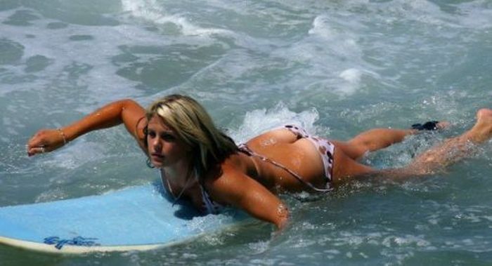 Bikini Girls (41 pics)