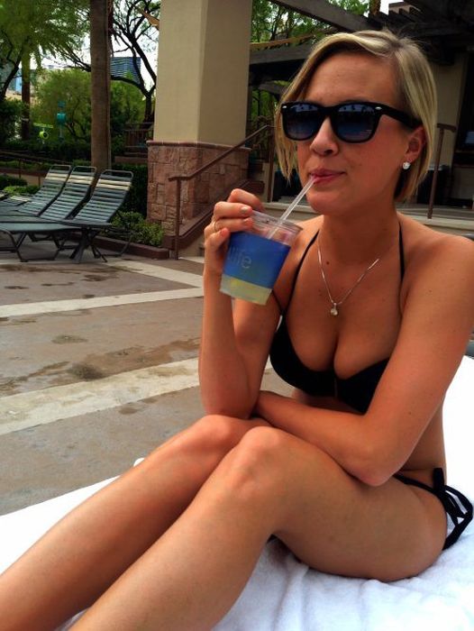 Bikini Girls (41 pics)