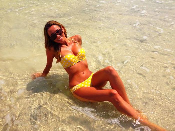 Bikini Girls (41 pics)