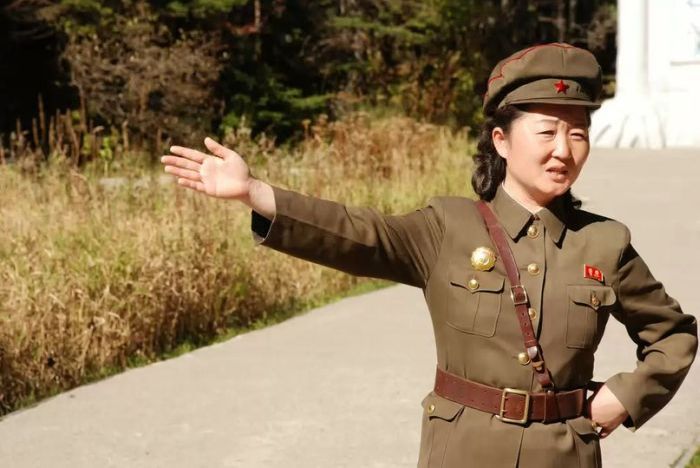 Ordinary People of North Korea (165 pics)