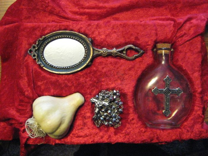 Vampire Hunting Kit (13 pics)