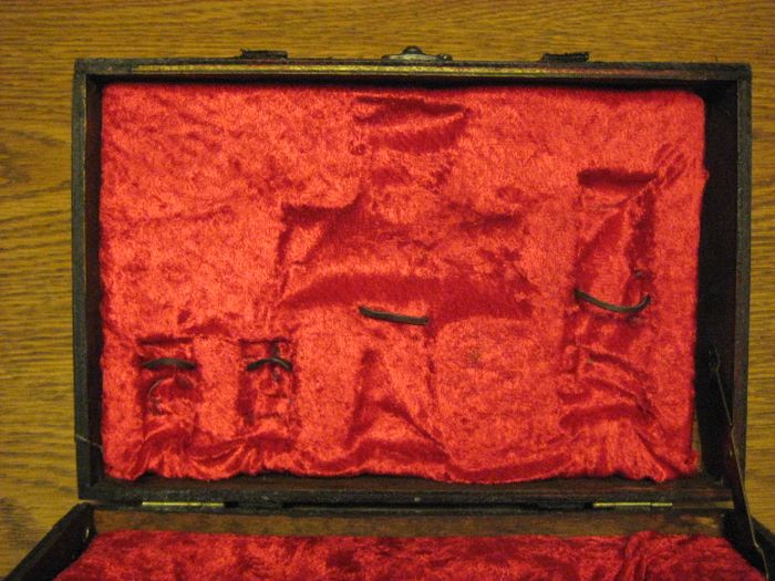 Vampire Hunting Kit (13 pics)