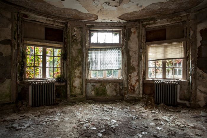 Abandoned Places (50 pics)