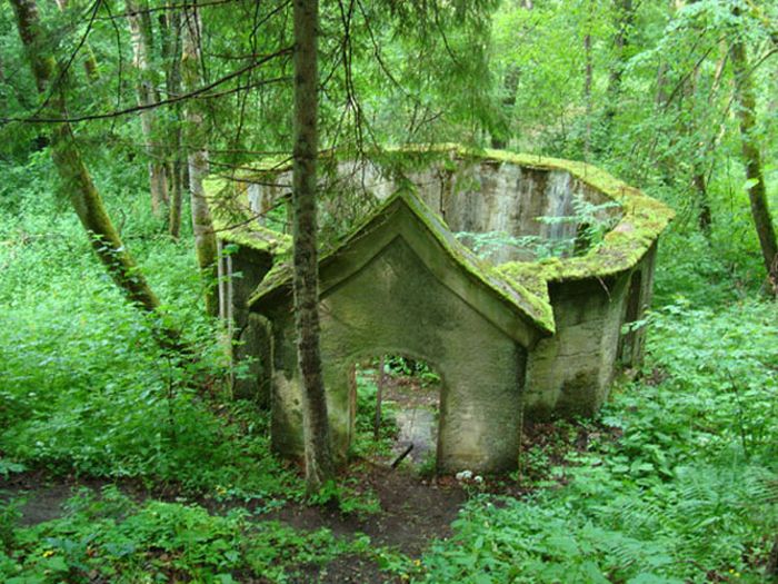 Abandoned Places (50 pics)