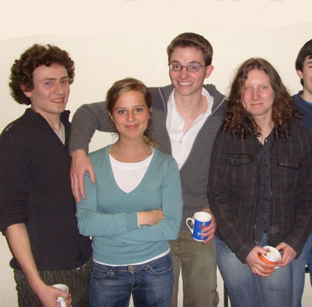 Hover Hand (44 pics)