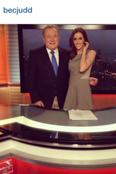 Hover Hand (44 pics)