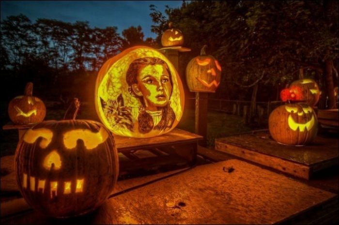Amazing Pumpkin Carvings (15 pics)