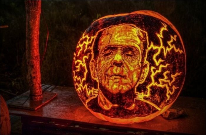 Amazing Pumpkin Carvings (15 pics)