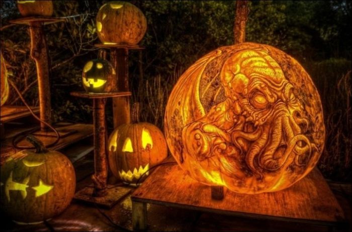 Amazing Pumpkin Carvings (15 pics)