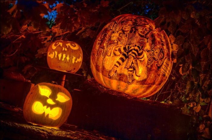 Amazing Pumpkin Carvings (15 pics)