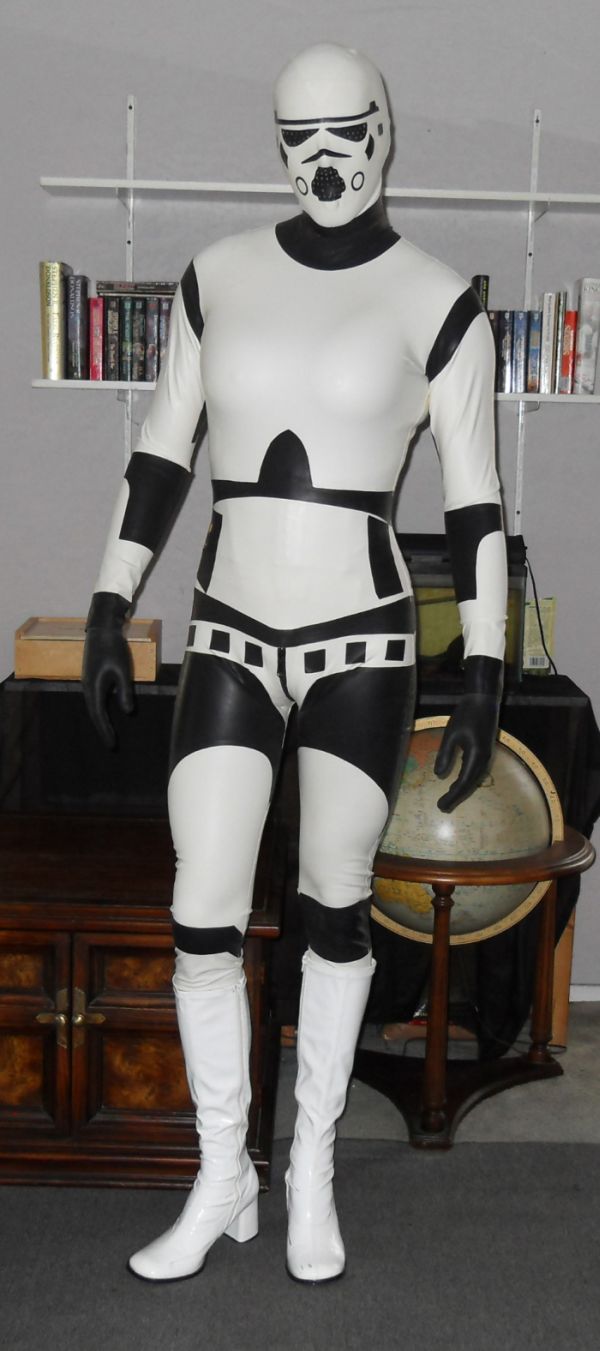 Latex Stormtrooper (8 pics)