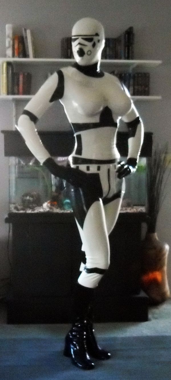 Latex Stormtrooper (8 pics)