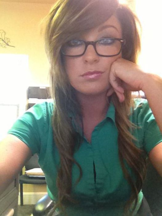 Girls Get Bored at Work. Part 3 (28 pics)