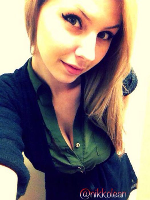 Girls Get Bored at Work. Part 3 (28 pics)