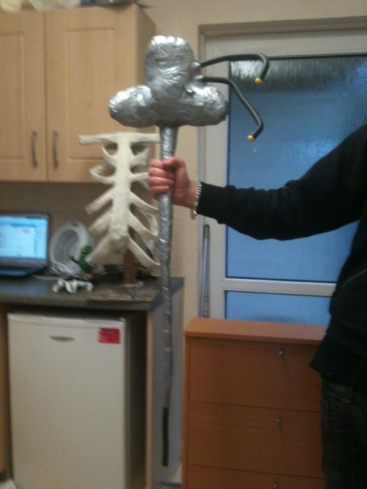 DIY Facehugger (16 pics)