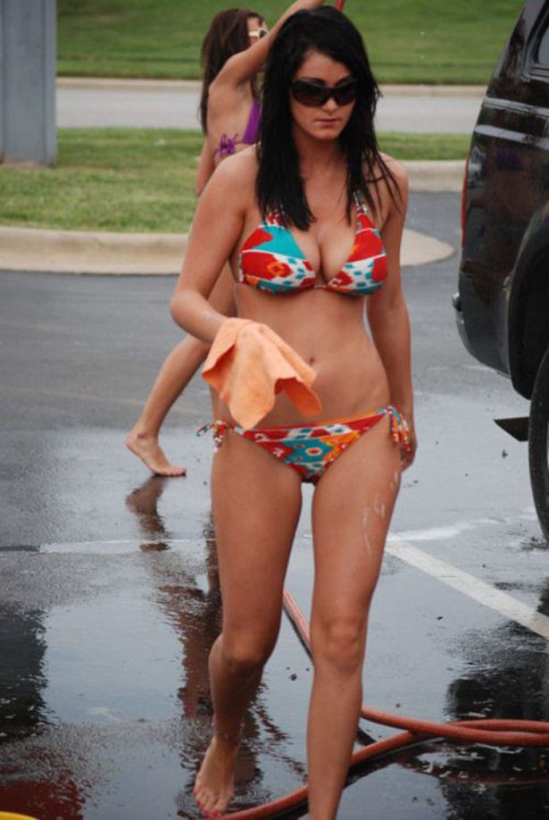 Bikini Car Wash (41 pics)