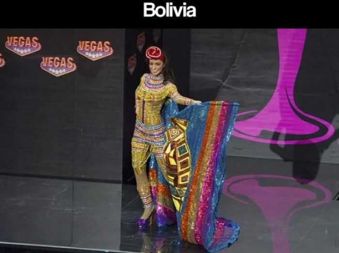 2013 Miss Universe Contestants Wearing Their National Costumes (34 pics)