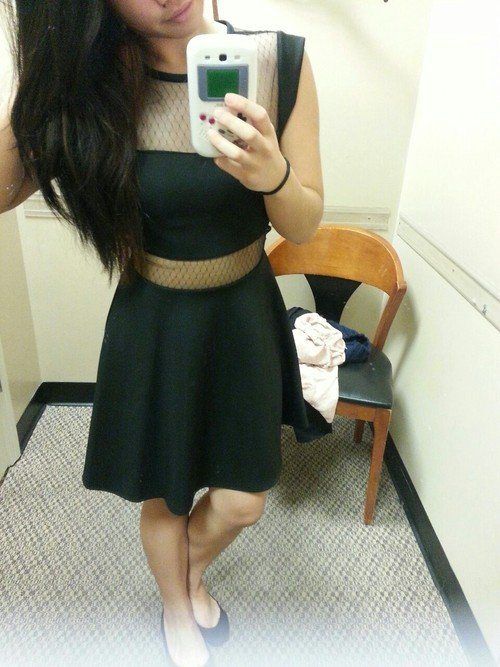 Girls in Mesh Dresses (35 pics)