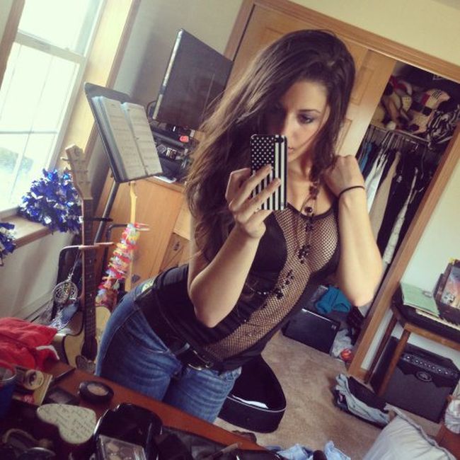 Girls in Mesh Dresses (35 pics)