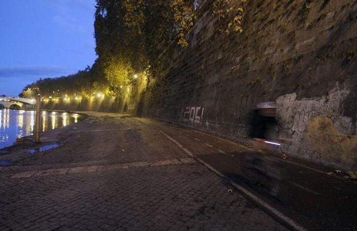 Starlings Occupy Rome (12 pics)
