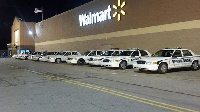 Funny Pictures About Black Friday (19 pics)