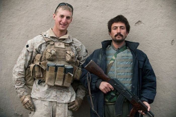 US Marines and Afghan Police Officers (6 pics)