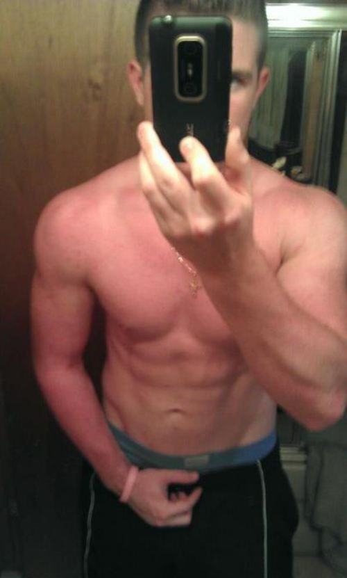 When Men Take Selfies (37 pics)