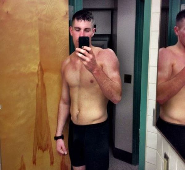 When Men Take Selfies (37 pics)