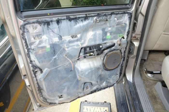 What Is Hidden Inside This Car? (16 pics)