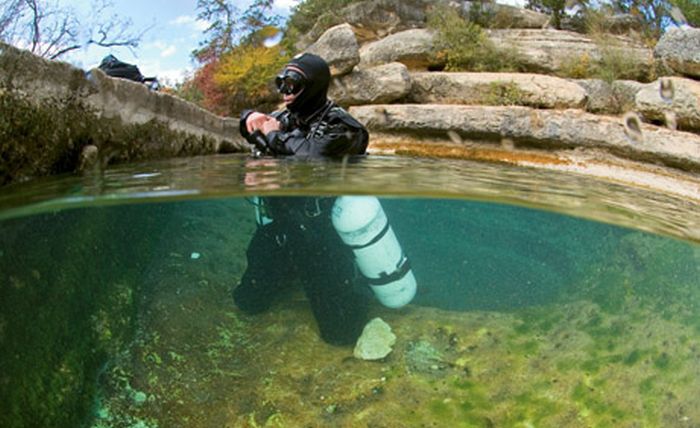 Jacob's Well (12 pics)