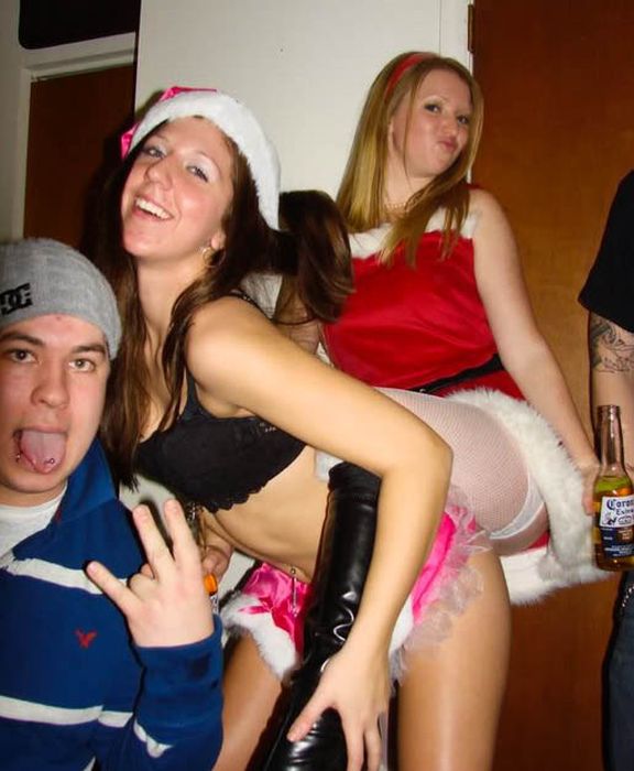 Drunk Christmas Party Girls (40 pics)