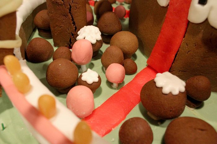 Gingerbread Candy Kingdom (46 pics)