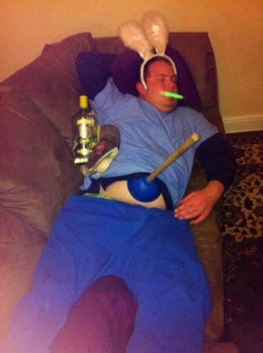 How to Have Fun with Drunk Friends (39 pics)