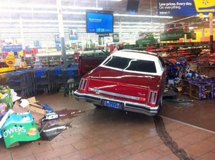 Impressive Car Accidents (36 pics)