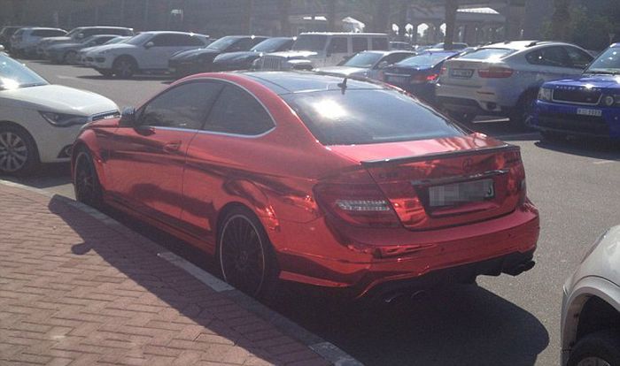 Cars the Dubai Students Drive (18 pics)