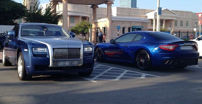 Cars the Dubai Students Drive (18 pics)