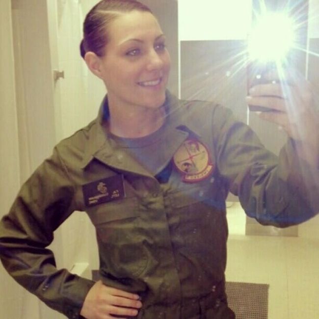 Girls in Uniform (23 pics)