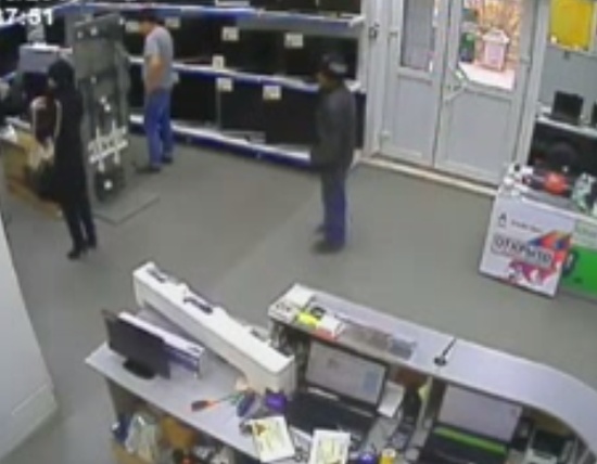 The Fastest Ever Robbery of the Store