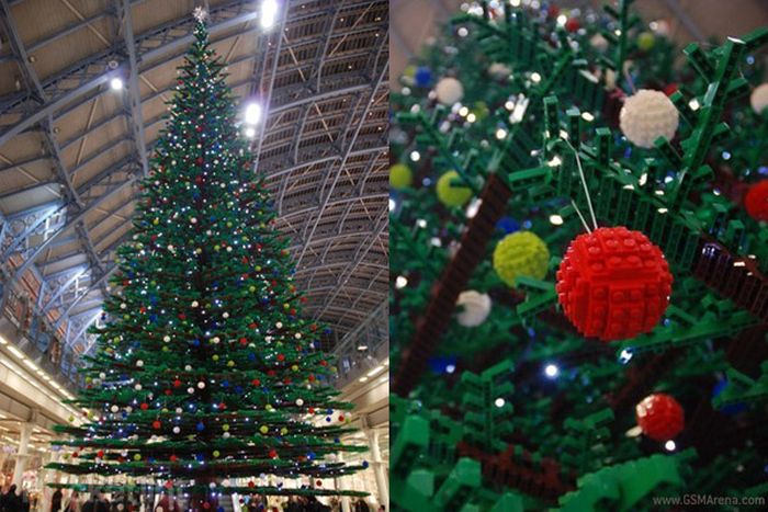 Nerdy Christmas Trees (26 pics)